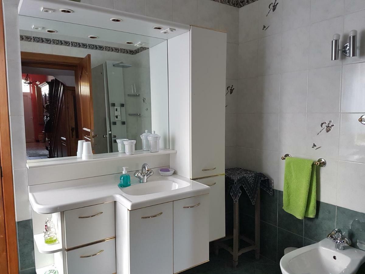 B&B Au Jardin Fleuri Marche-en-Famenne Dış mekan fotoğraf